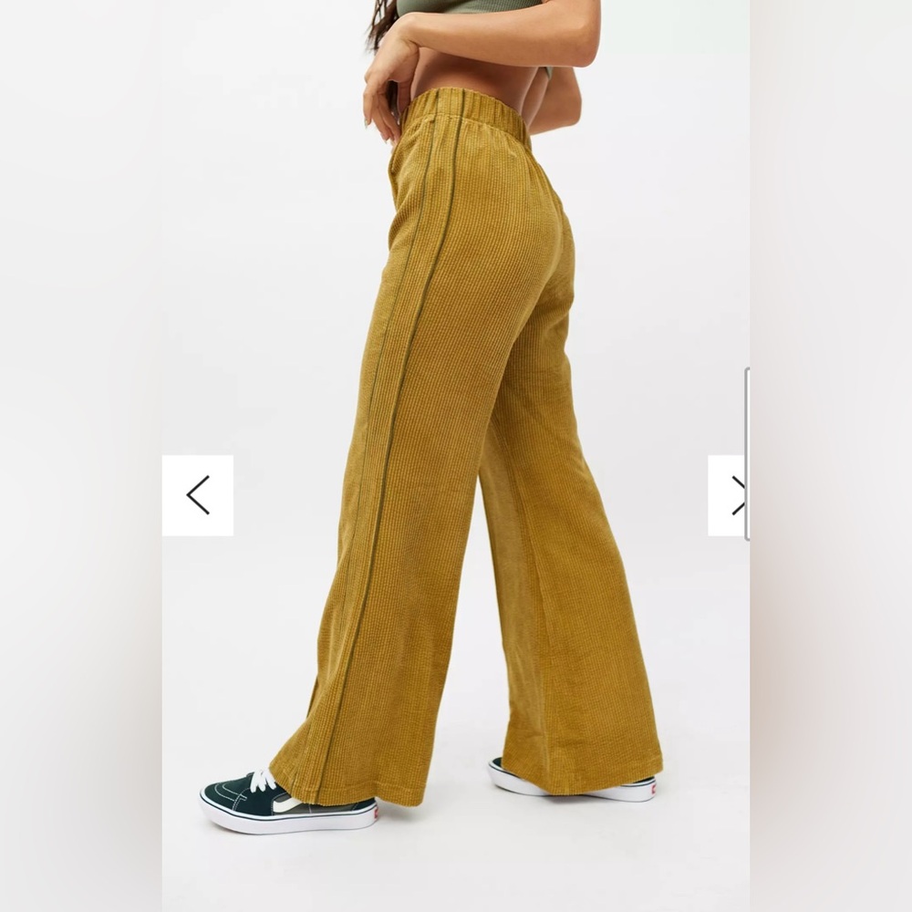 Urban Outfitters BDG Josie Corduroy Flare Pants Mustard 70s Retro Y2K Size XS